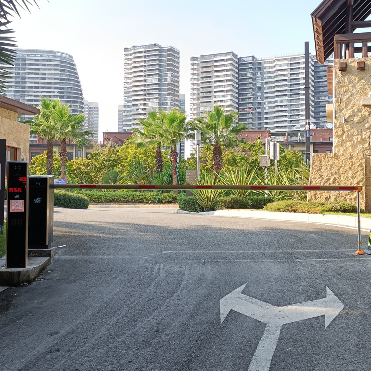 汕尾保利房地产公司酒店分公司希尔顿酒店车库安装尊龙凯时车牌识别系统